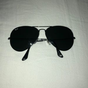 Ray-Ban Black Aviator Classics 64mm